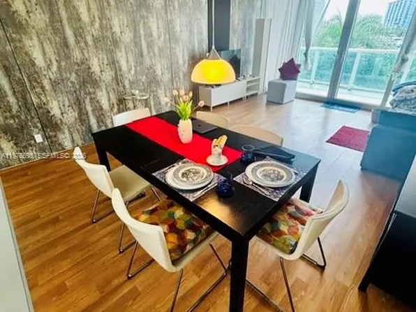 100 Bayview Dr APT 302, Sunny Isles Beach, FL 33160