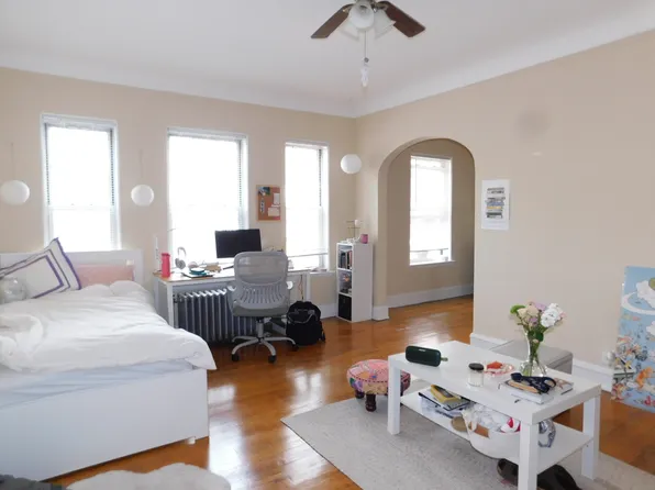 728 Clark St APT 312, Evanston, IL 60201