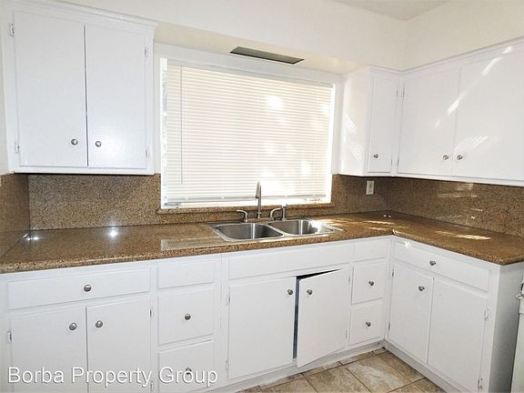 2nd image of 2400 Cedar Ave