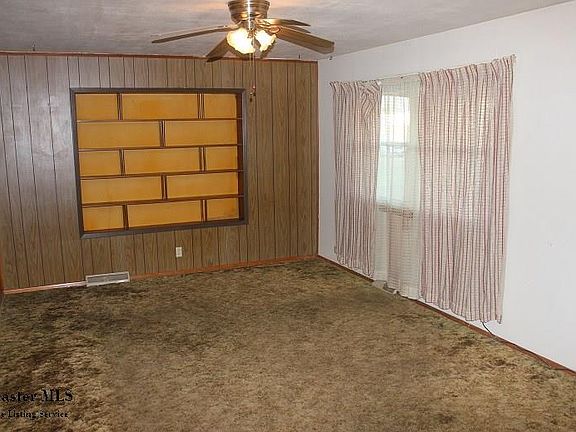 2nd image of 126 Long St