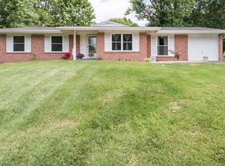1332 Orchard Lakes Dr, Saint Louis, MO