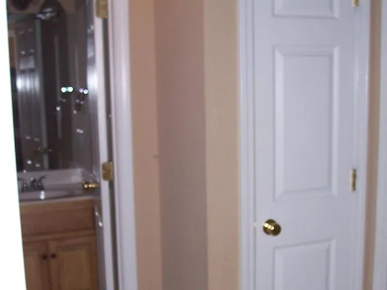 102 Henderson Rd — Photo 7