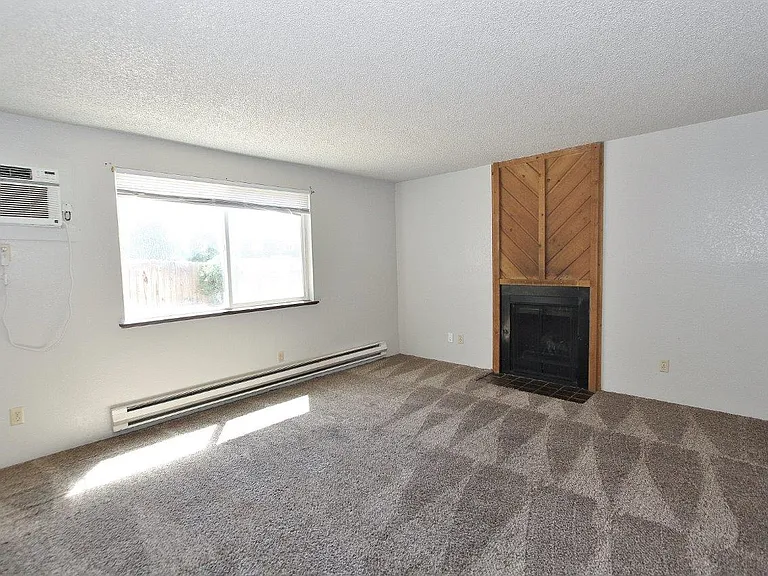 4833 W Targee St — Photo 11