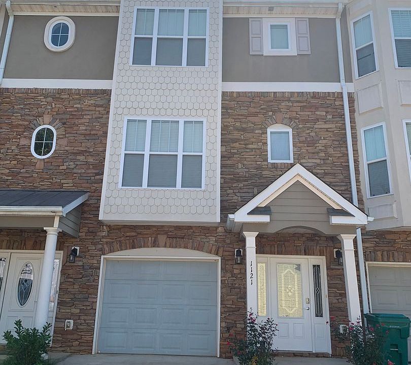 1st image of 1121 Red Bud St