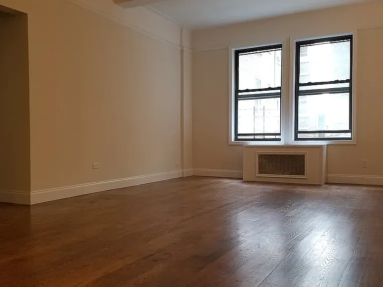 207 W 106th St #5A — Photo 1