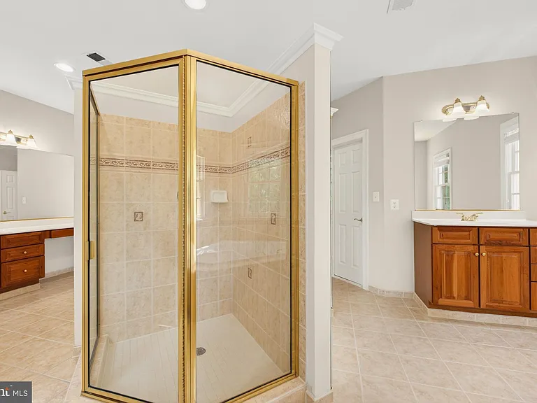 9860 Palace Green Way — Photo 34