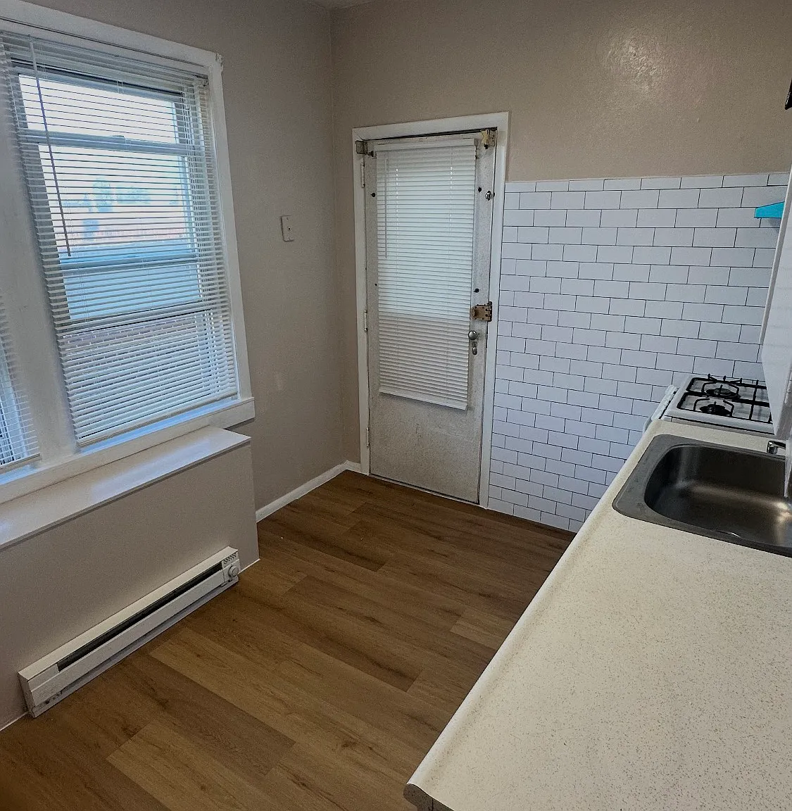 6533 Rising Sun Ave — Photo 2