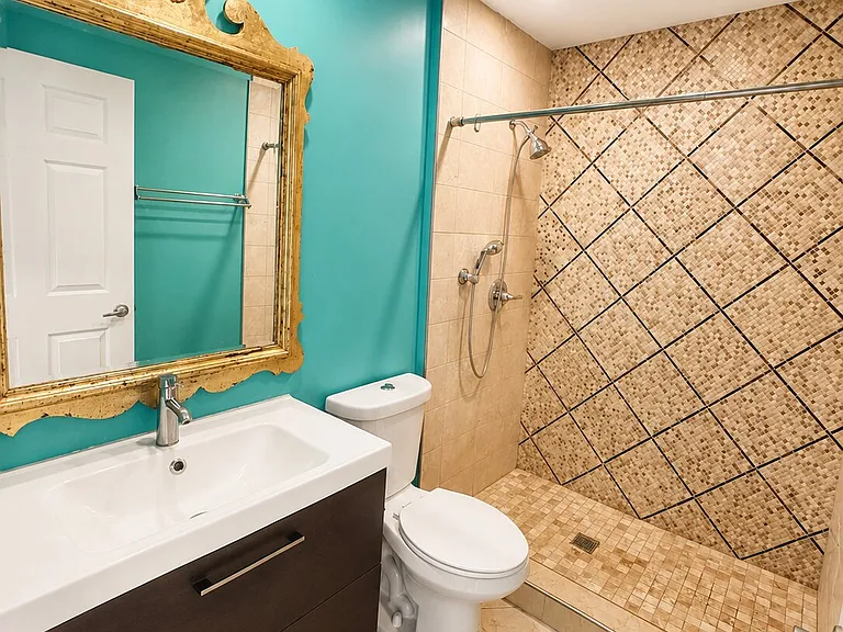 6103 Beddingfield Ct — Photo 5
