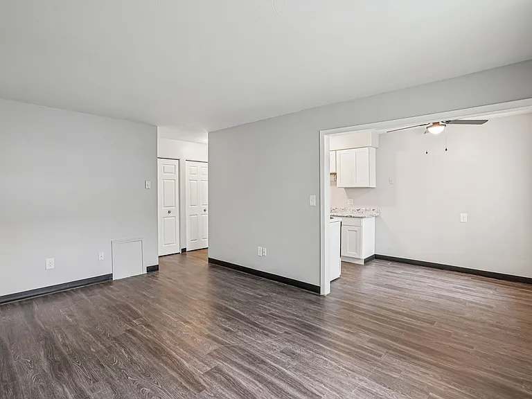 River Raisin Apartments — Photo 18