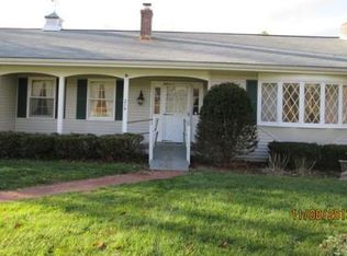 214 Carpenter Hill Rd, Charlton, MA 01507