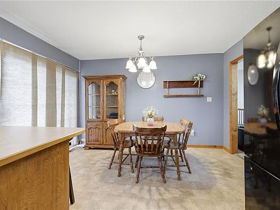 5th image of 309 E Phillips St