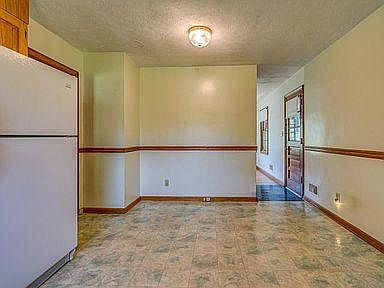5th image of 3840 Green Valley Dr