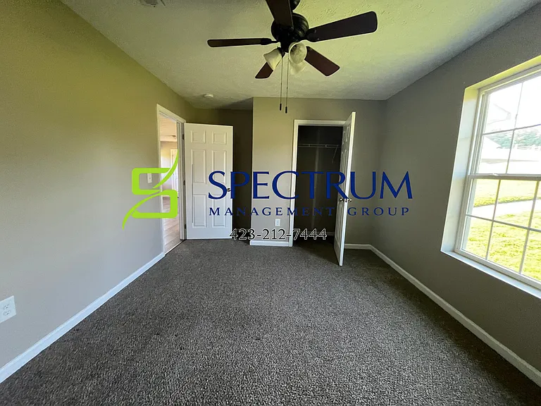 680 Privet Dr — Photo 5