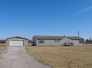 8404 SE Berryton Rd, Berryton, KS 66409