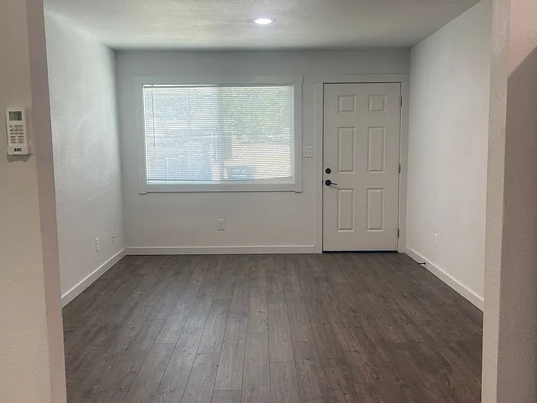 2964 Lanning Ave #2966 — Photo 4