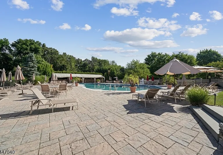 251 Plymouth Ct #251 — Photo 31