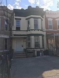 Rented by Empire Fine Homes