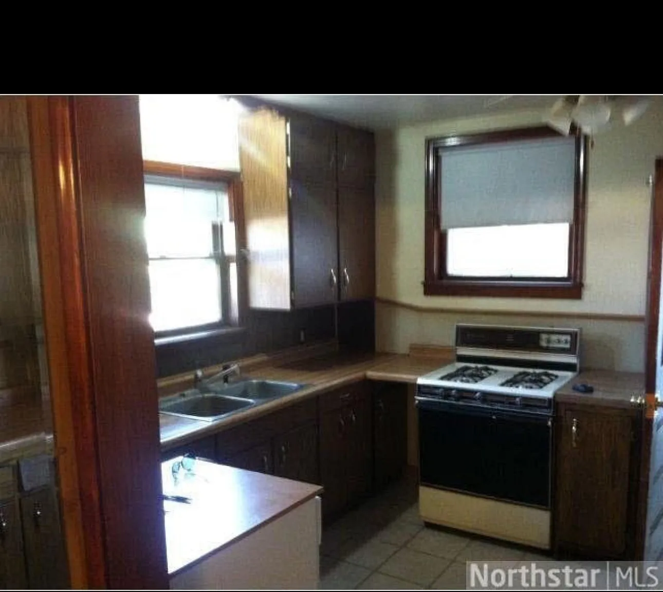 2 bed, 860 sqft, $1,750 — Photo 2