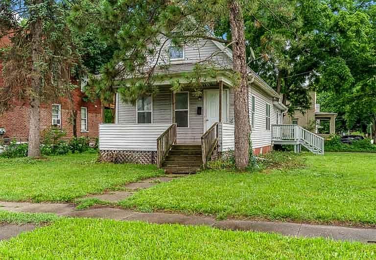 Listing photo 2