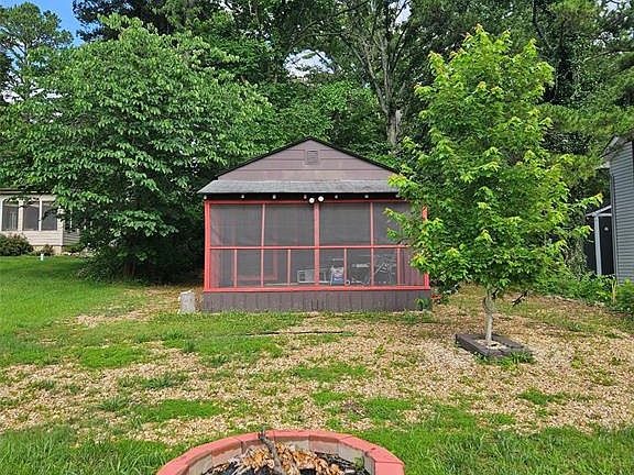 2nd image of 10209 Thunder Rd