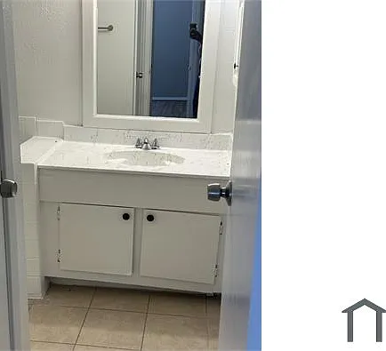 2 bed, 825 sqft, $2,000 — Photo 3