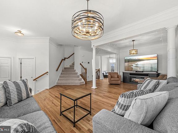 4th image of 43003 Golf View Dr