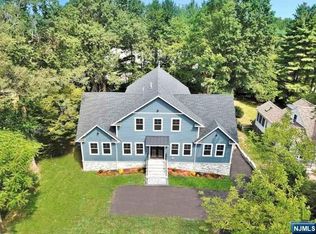 64 Meyersville Rd, Chatham, NJ 07928