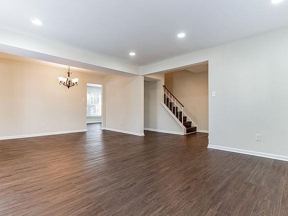 5th image of 9685 Scotch Haven Dr