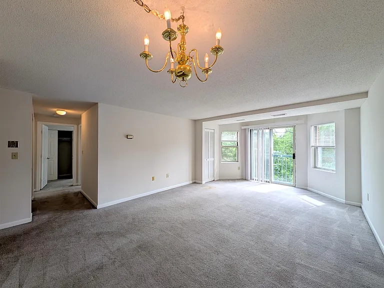 155 Beacon St #3 — Photo 8