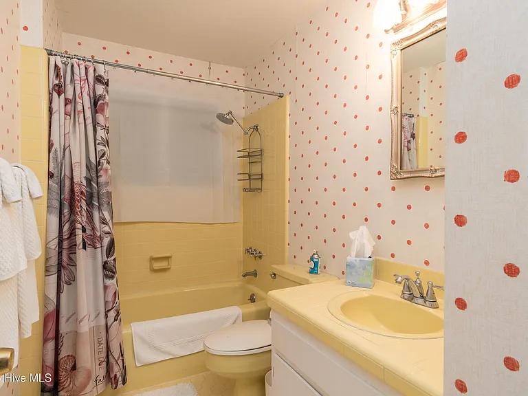 810 Madam Moores Ln #A — Photo 46