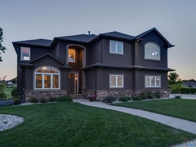 6105 S Landau Cir, Sioux Falls, SD, 57108