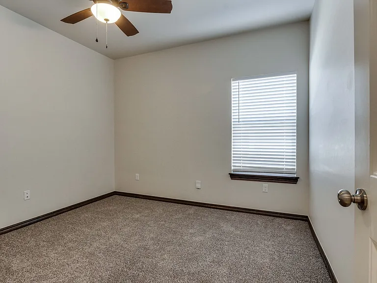 2200 Alta Vista Ln — Photo 20