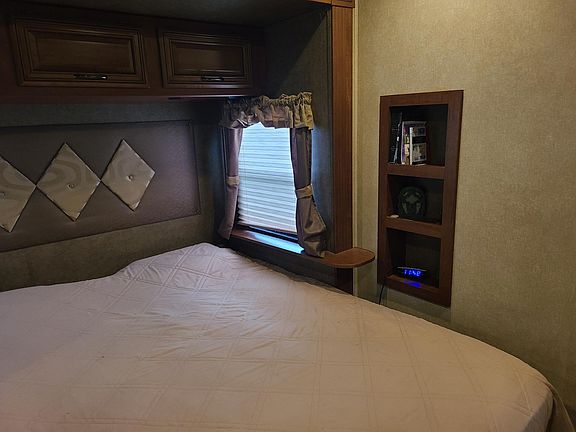 4th image of 140 Jaymar Park Dr #Rv