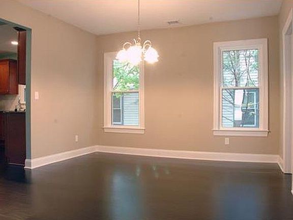 Brand New Windows full size throughout!