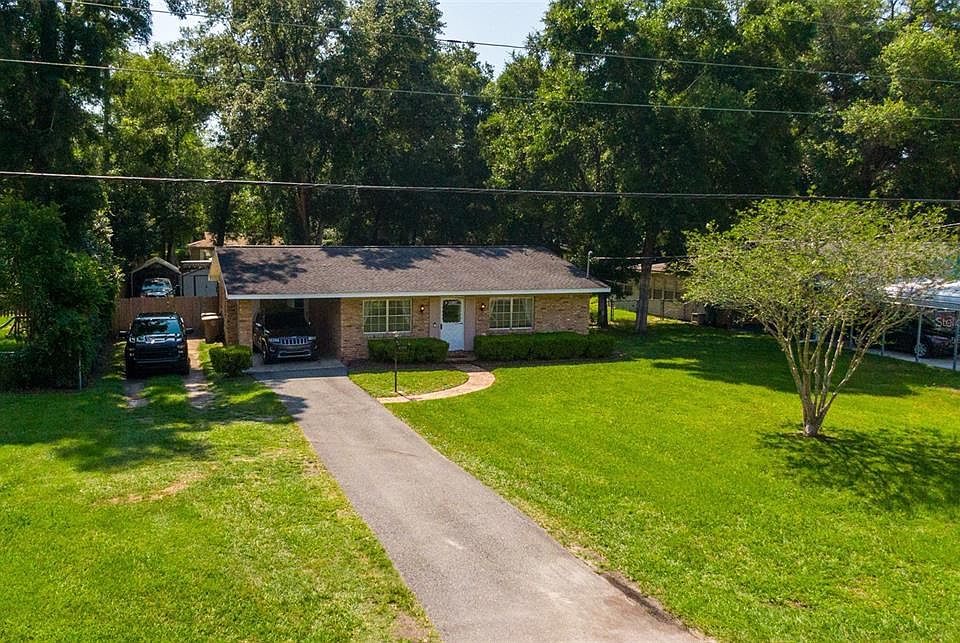 1st image of 814 NE 41st Ave