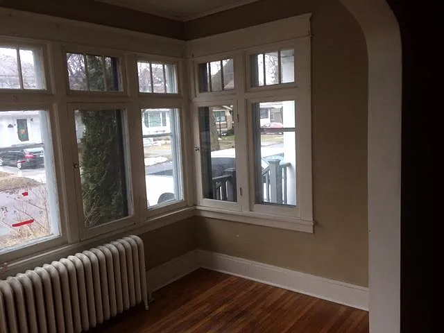 lower unit sun porch