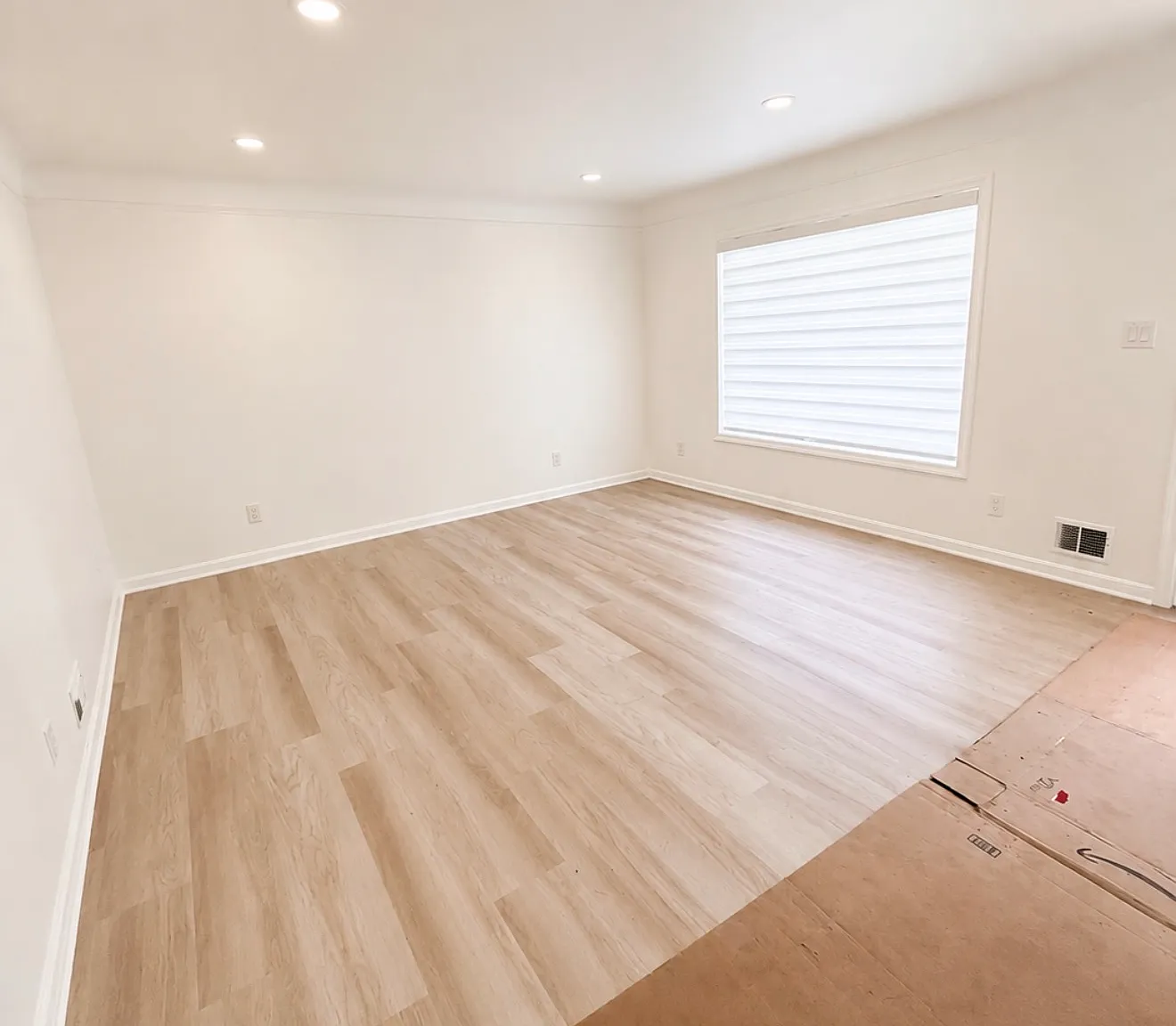 3 bed, 1029 sqft, $1,700 — Photo 2