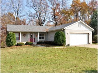 500 Ivy Ln, Troy, IL 62294