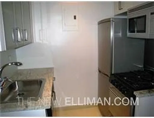 Rented by Douglas Elliman | media 36