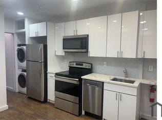 207 E 205th St #1, Bronx, NY 10458