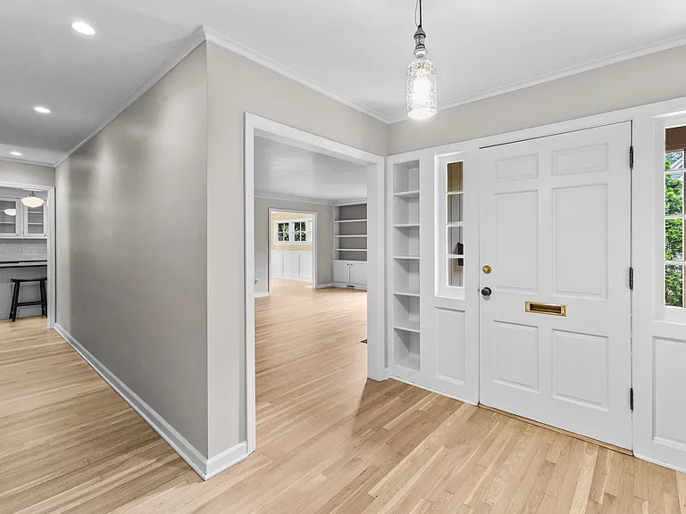 123 W Clearview Ave — Photo 6