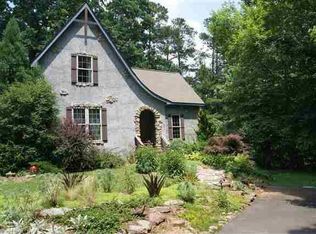 231 Waldrop Stone Rd, Central, SC 29630