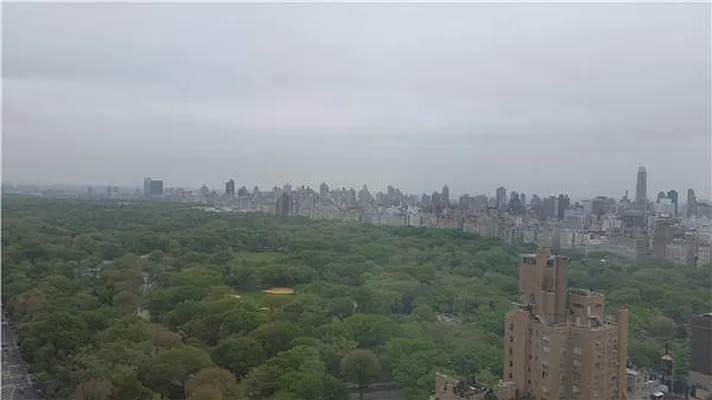 Rented by La Seven Inc. | media 9