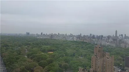 Rented by La Seven Inc.