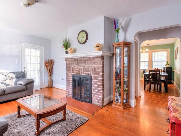3rd image of 4114 Bremner Blvd