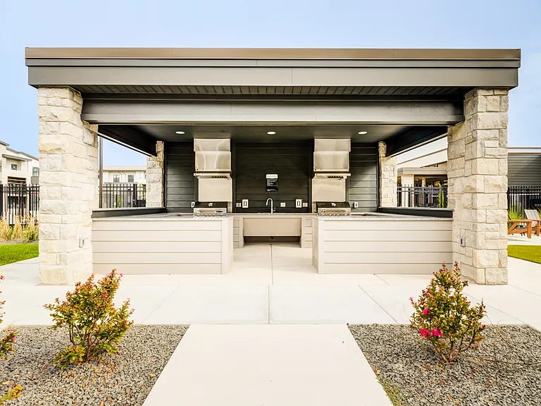 Ovation Apartments — Photo 24
