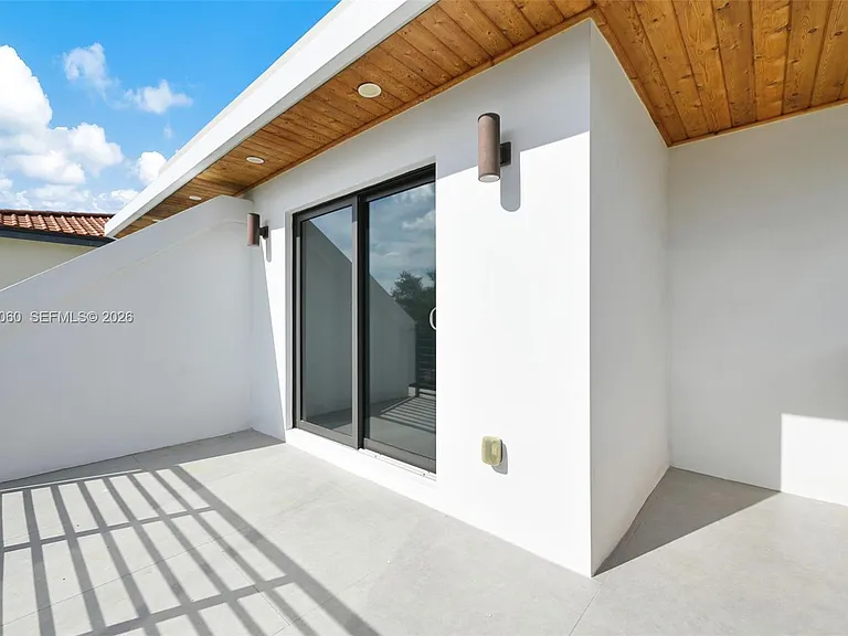 8871 SW 28th St — Photo 30