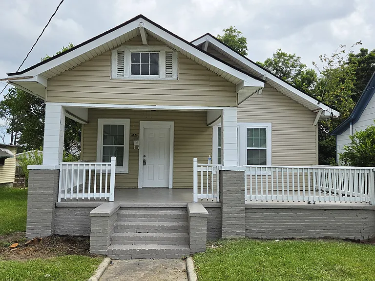 548 Colquitt St — Photo 1