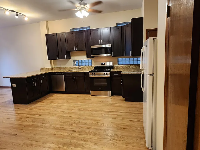 1436 N Paulina St #1F — Photo 3