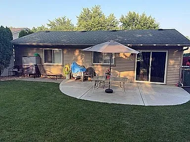 4 bed, 1606 sqft, $2,800 — Photo 3